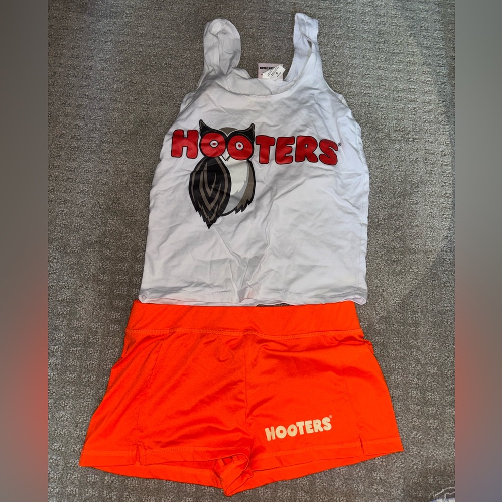 Hooters Costume